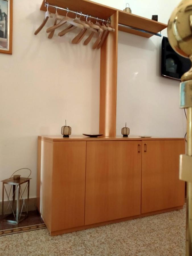Notarbartolo Acomodação com café da manhã  *